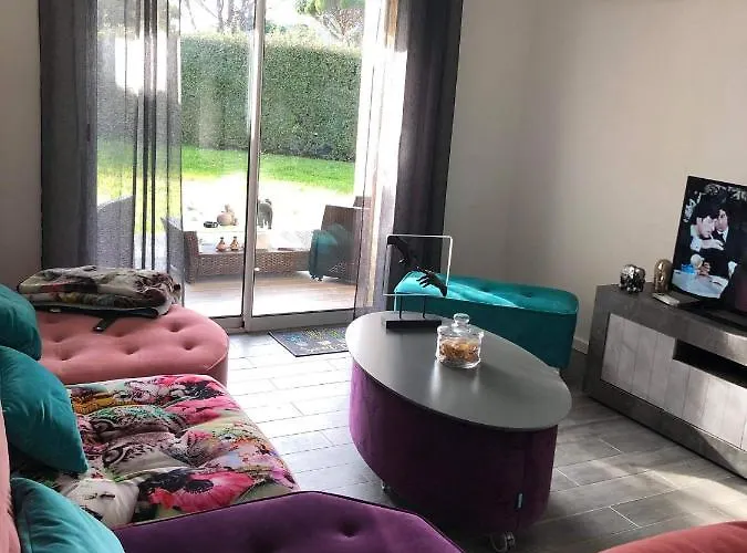 Apartament Agay Le Pti Bonheur 60m2 Rez De Jardin, En Bord De *