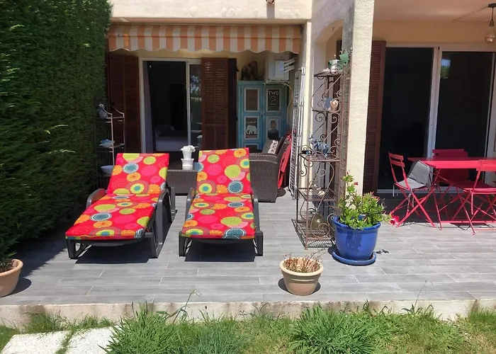 Agay Le Pti Bonheur 60m2 Rez De Jardin, En Bord De